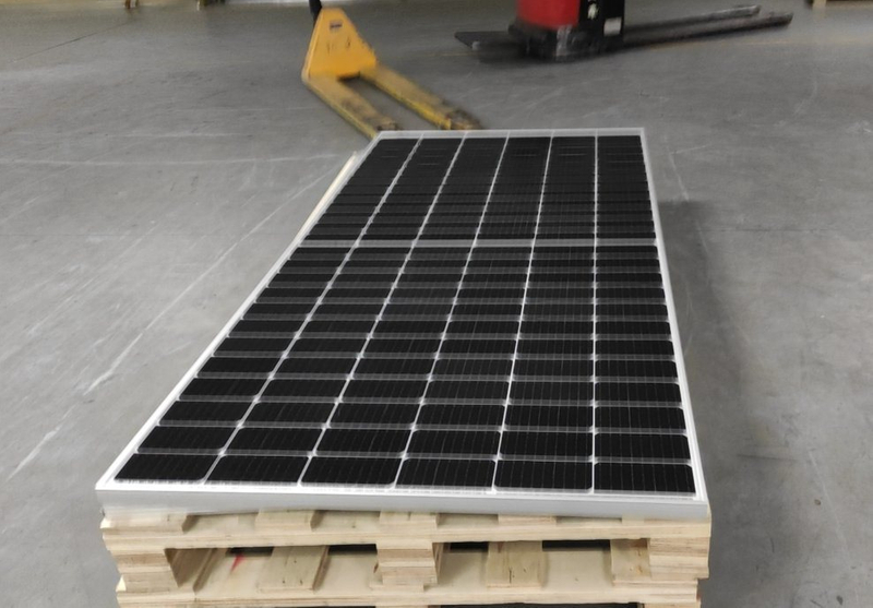 Solar and Photovoltaic Panel Installation 250W 420W Commercial 72cell Shiingled Solar Panel