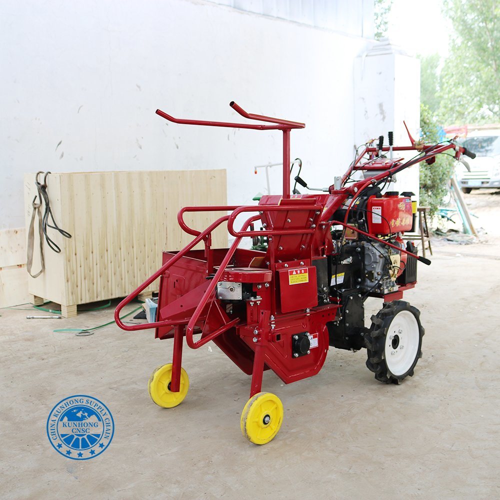 Farm Walking Tractor Connected to Corn Harvester/One Row Bean Harvester