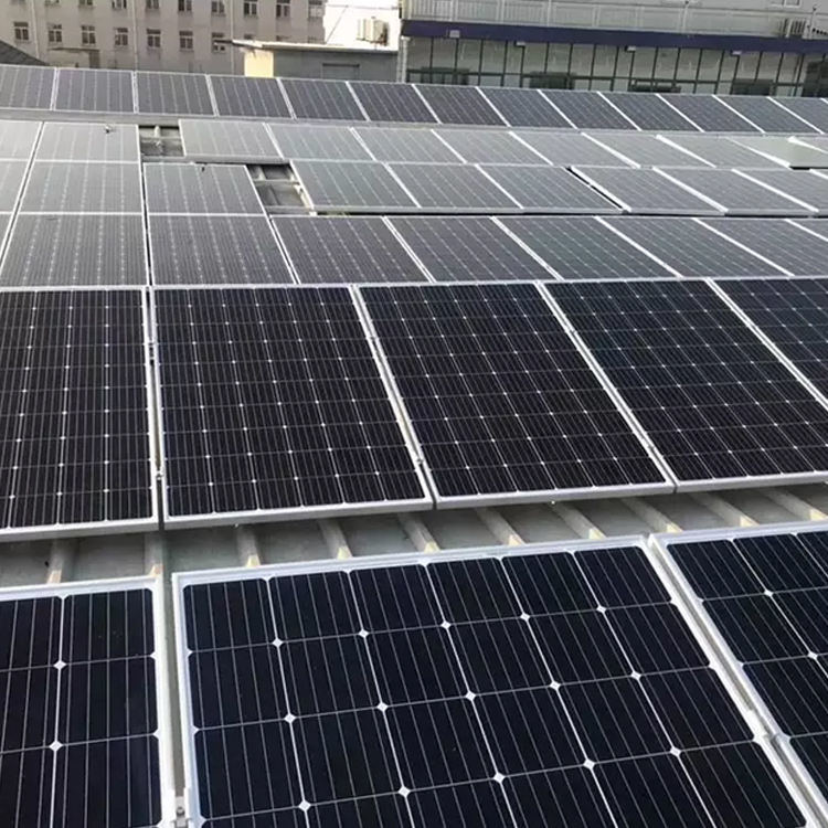 High-Quality Flexible Photovoltaic Solar Panels Are Installed in Large Areas Outdoors Using Photovoltaic Support Solar Energy Storage Batteries