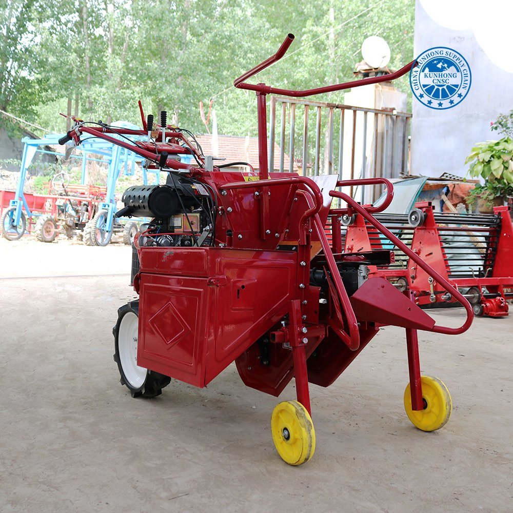 Small Type Tractor Combine Harvester Corn Picking Machine