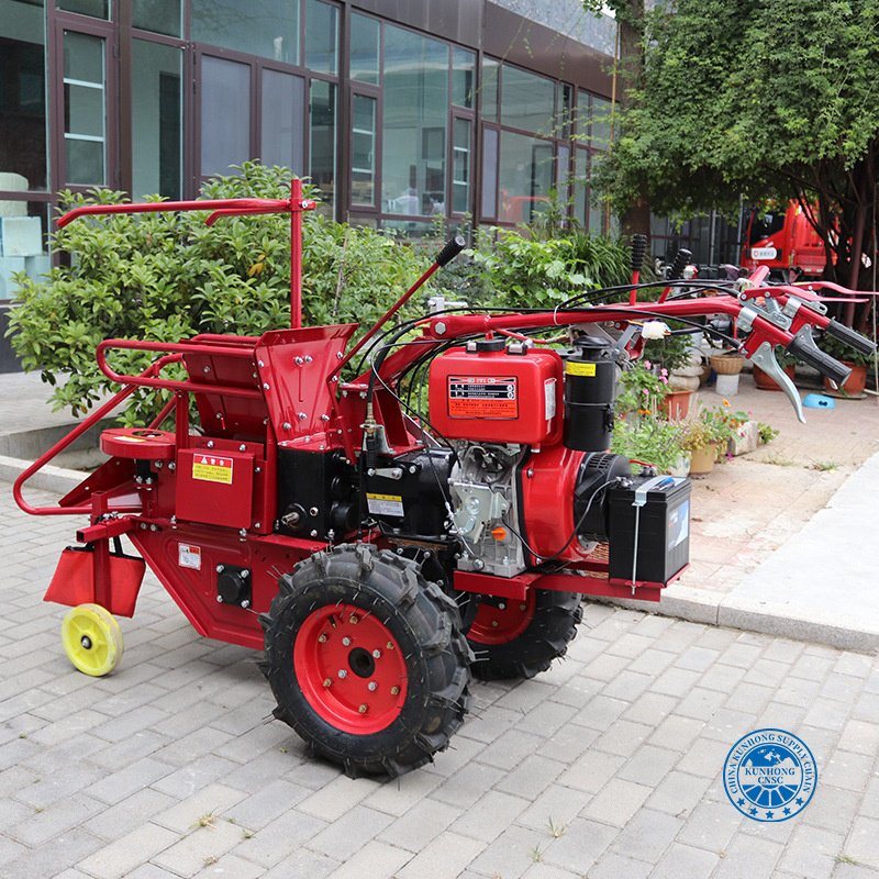 Small Household Corn Harvester Four-Wheel Tractor Supporting Agricultural